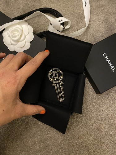 Authentic chanel brooch - authentic,
