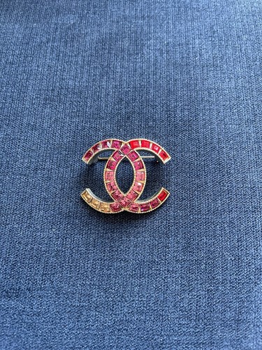Authentic chanel crystal - chanel, cc