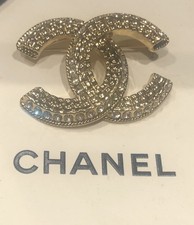 CHANEL Double CC Logo Brooch