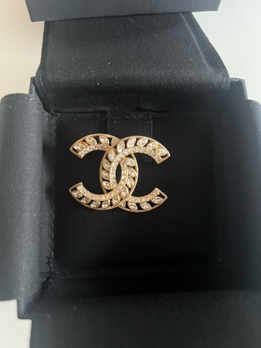 Chanel vintage brooch - vintage,
