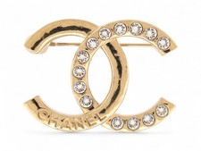 NEW CHANEL CC LOGO BROOCH WITH