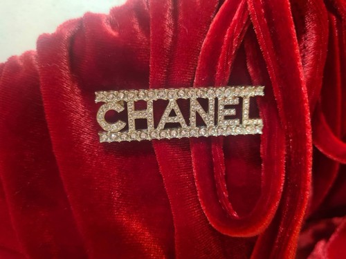 Chanel brooch pin logo - pin,