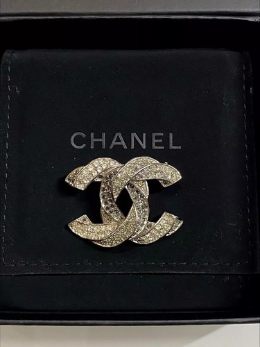 Chanel twist crystal brooch - chanel,