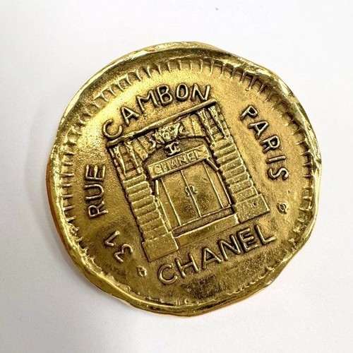 Chanel brooch pin gold - chanel, tone